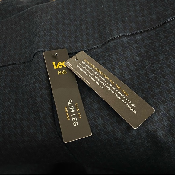 💕NWT Lee SCULPTING slim leg Navy Pants 30W long - Picture 7 of 11